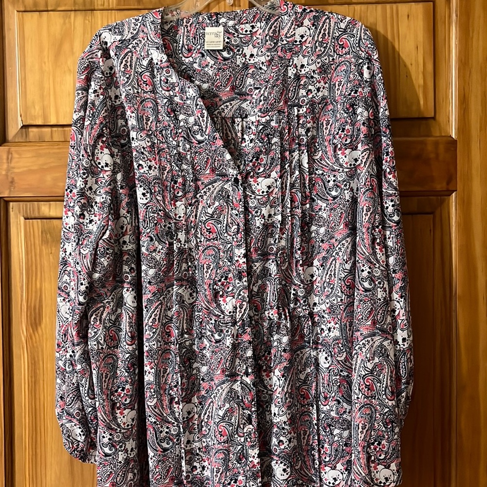 Plus size blouse